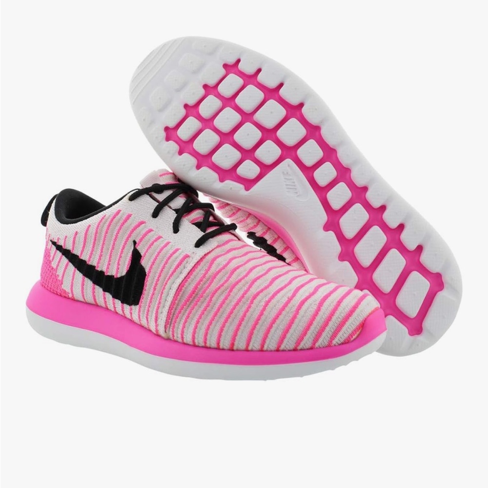 Nike Roshe Two Flyknit Sneaker in Pink and White